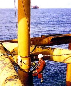 Offshore_oil_drilling_inspection